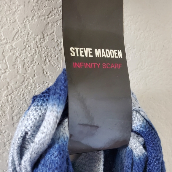 Steve Madden infinity scarf NWT - Picture 5 of 5